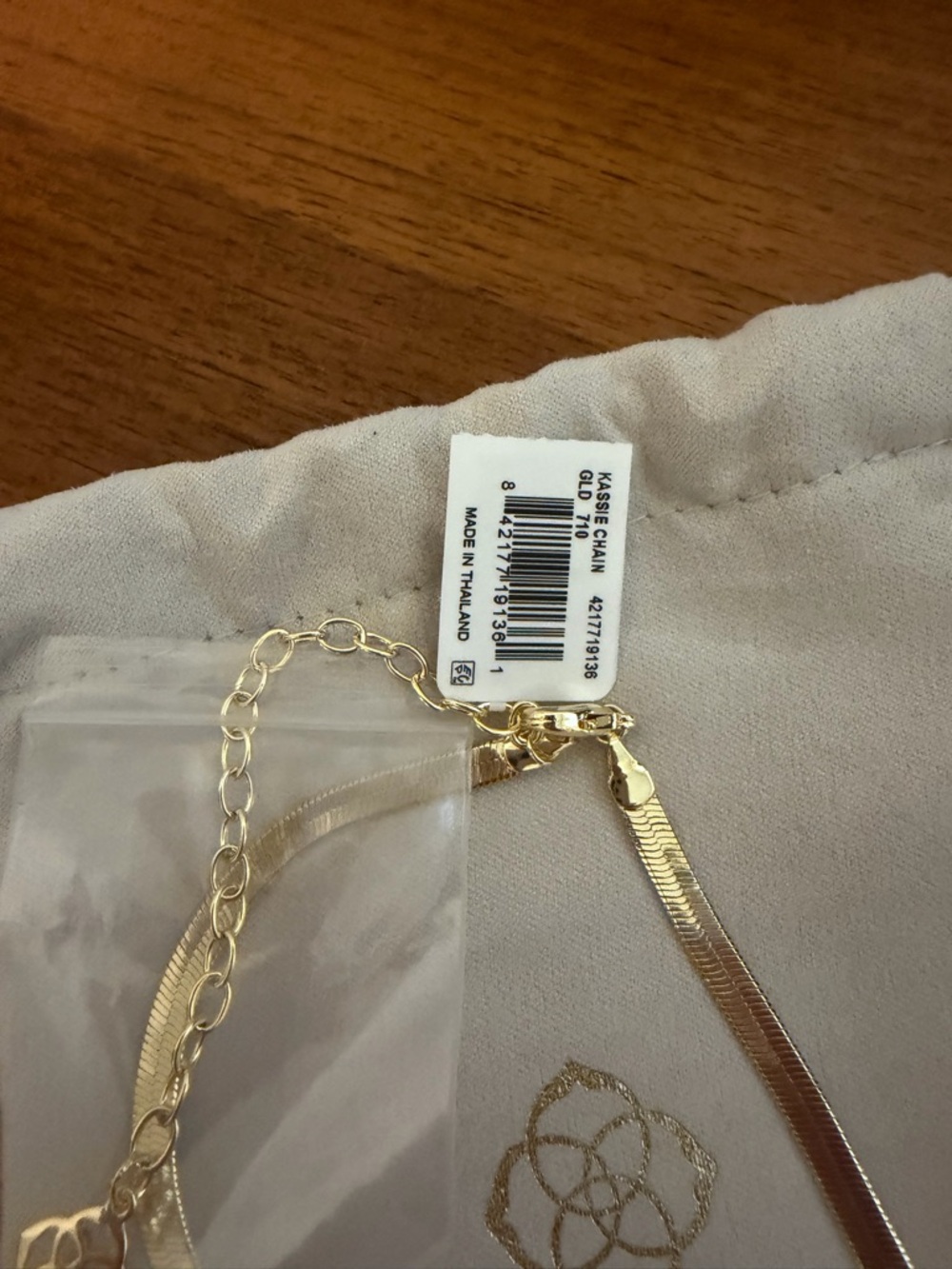 Kendra Scott Kassie Chain Necklace - Elegant Women's Jewelry - Picture 5 of 5